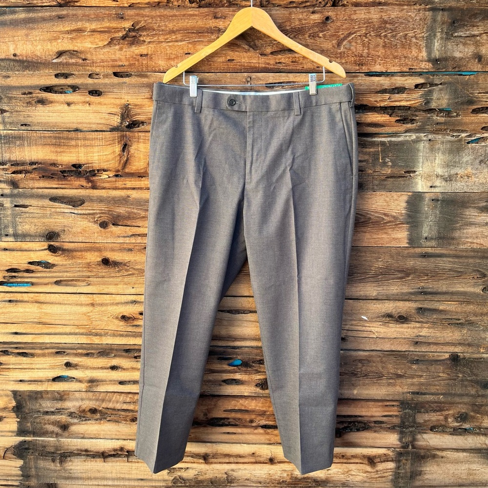 KIRKLAND | NWT Men's Classic Gray Pants 38x29